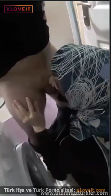 Türbanlıya sakso çektirip bağırtarak sikiyor